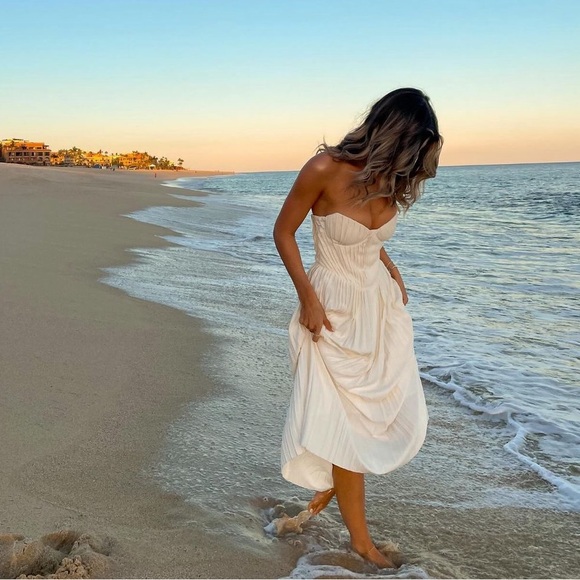 HOUSE OF CB 'Amorata' Ivory Pleated Maxi Dress NWOT size XS - Picture 17 of 17